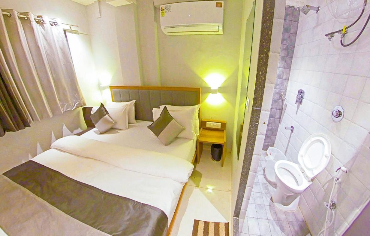 Hotel Nova Star Раджкот Екстер'єр фото